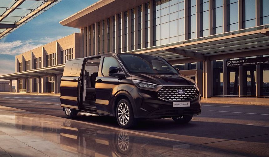 Ford Tourneo Custom'ın yeni 9+1 seçeneği müşterilerle buluşacak