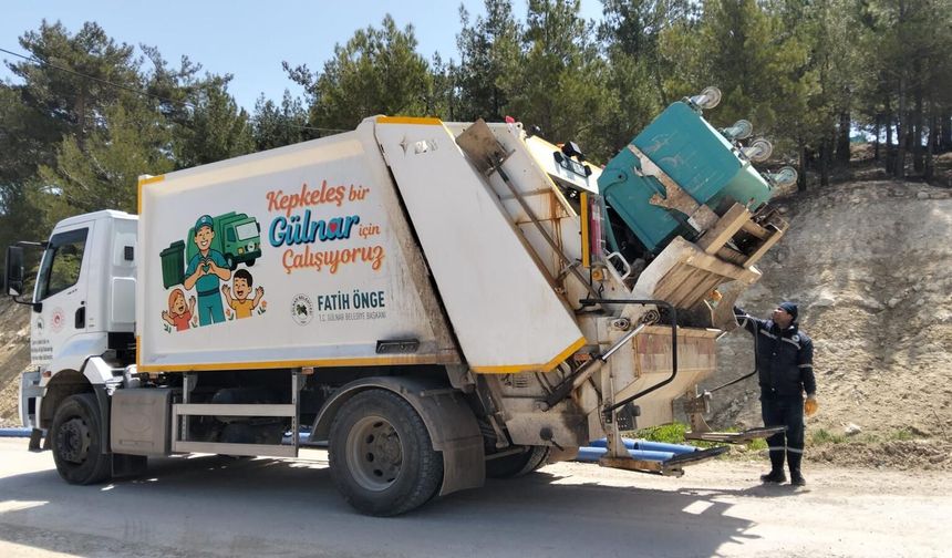 Gülnar ilçesinde çöp konteynerleri yenilendi