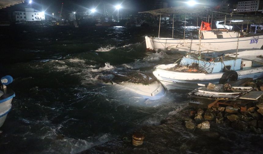 Hatay'da fırtına etkili oluyor
