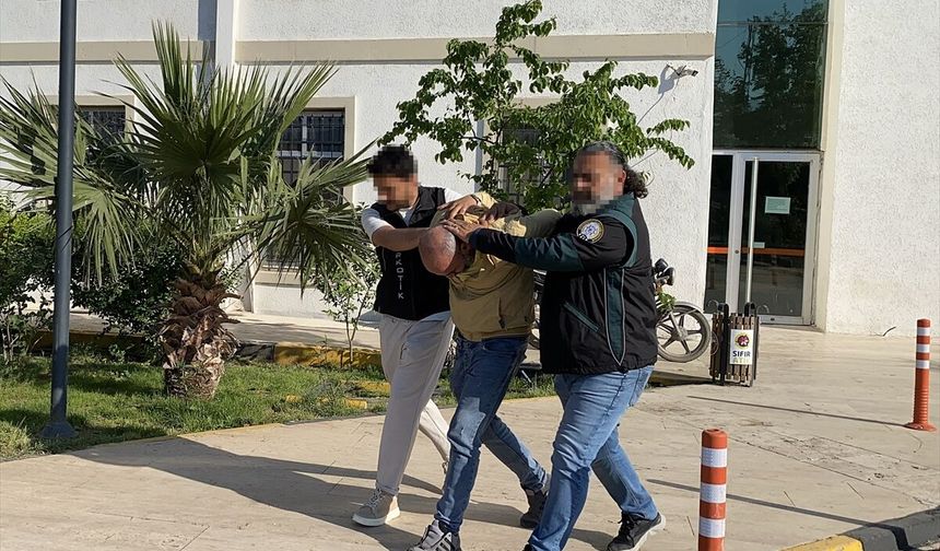 Hatay'da uyuşturucu ele geçirilen otomobilin sürücüsü tutuklandı