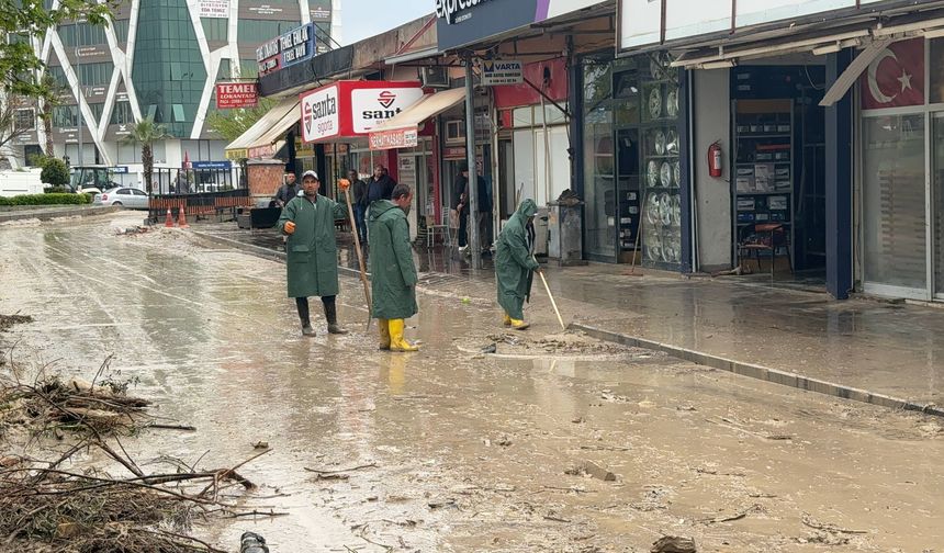 Kadirli Esnafı Selin Yaralarını Sarmaya Başladı