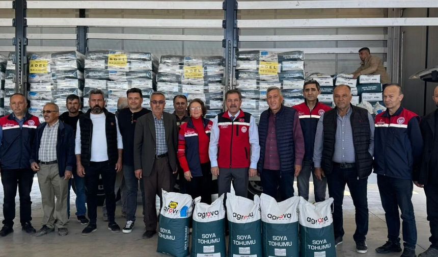 Kadirli’de 19 Ton Soya Tohumu Çiftçilere Dağıtıldı