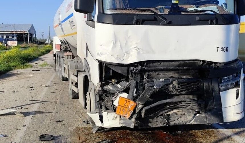 Kadirli Karayolunda Feci Kaza