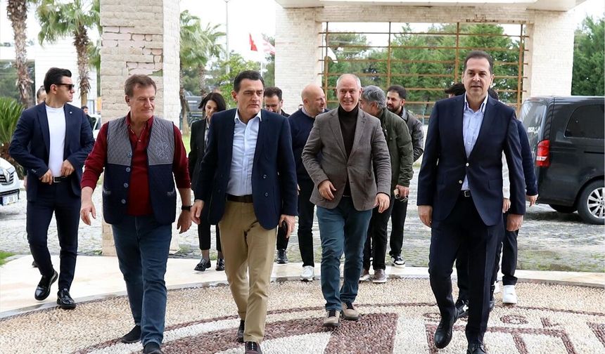 KKTC'nin üç bakanından Antalyaspor'a ziyaret