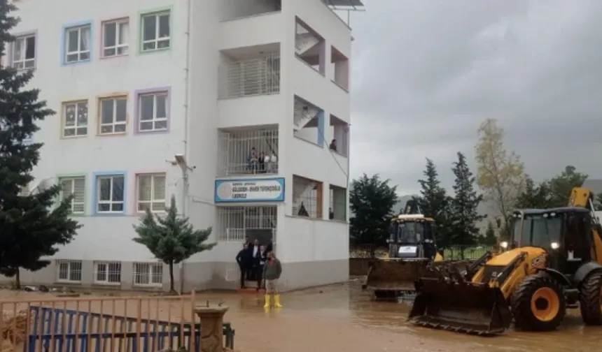 SON DAKİKA! Mardin’de Okulda Mahsur Kaldılar
