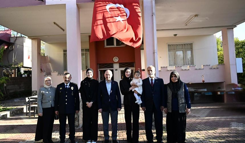 Osmaniye Valisi Şehit Ailesini Evinde Ziyaret Etti