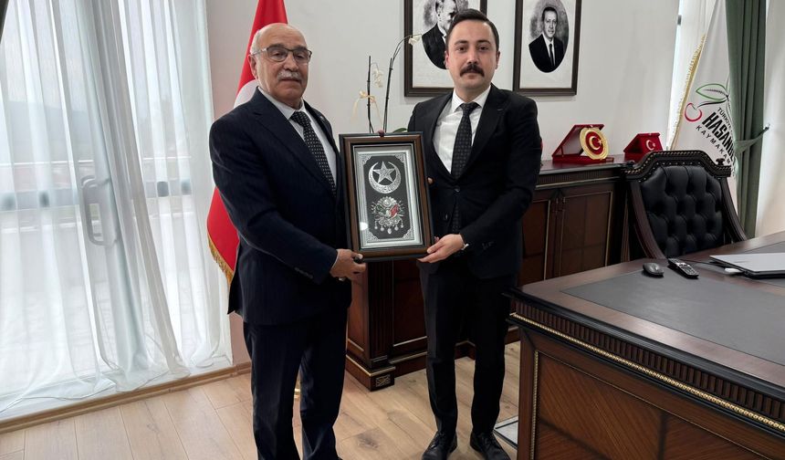 Osmaniye MHP Sahada: Ziyaret Trafiği Hızlandı