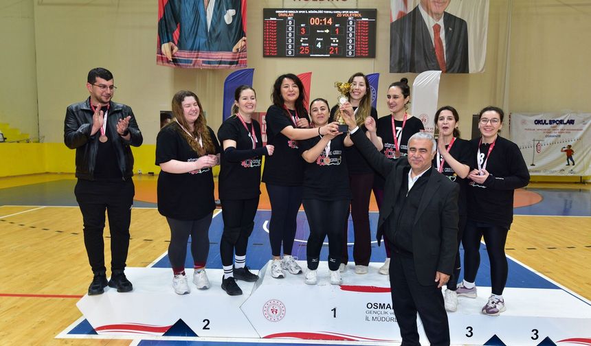 Evinin Sultanları Voleybol Turnuvası Tamamlandı