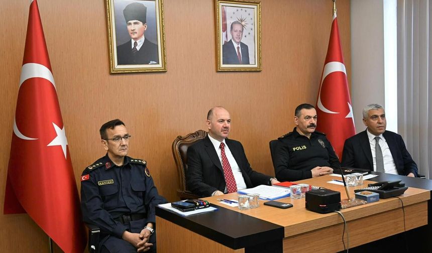 Osmaniye’de Okul Güvenliği Gündemi: Vali Serdengeçti Toplantıya Katıldı