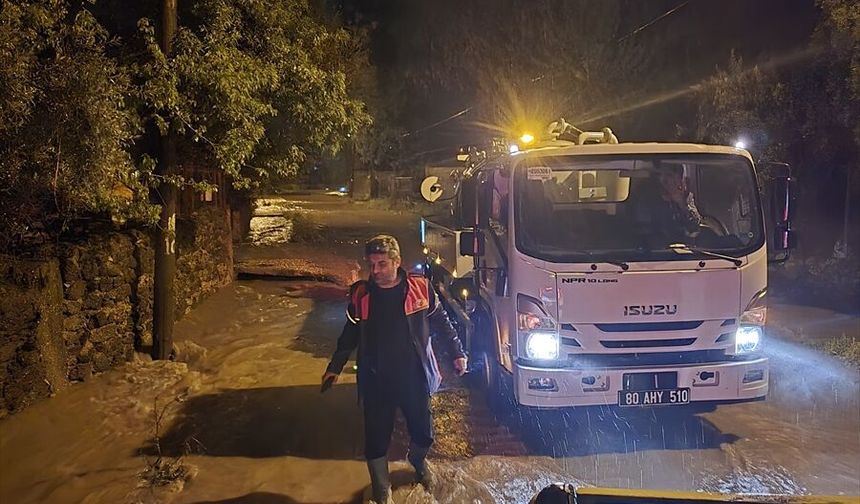 Osmaniye'de sağanak hayatı olumsuz etkiledi