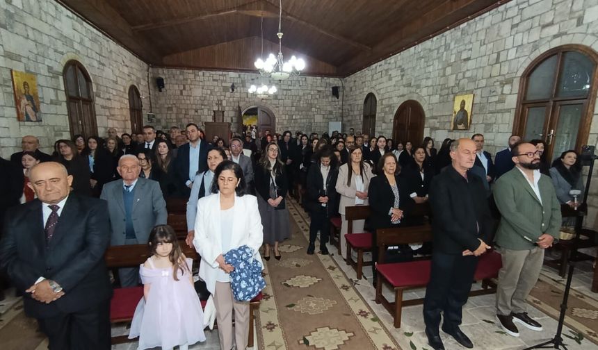 Samandağ ilçesinde Paskalya ayini düzenlendi
