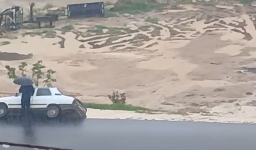 Sumbas Yolunda Otomobil Devrildi