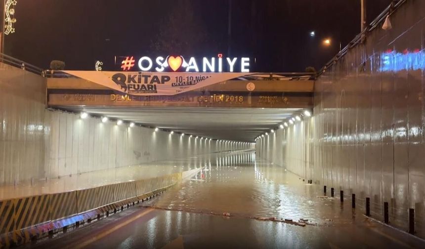Osmaniye Kent Merkezinde Su Baskınları ve Trafik Aksadı