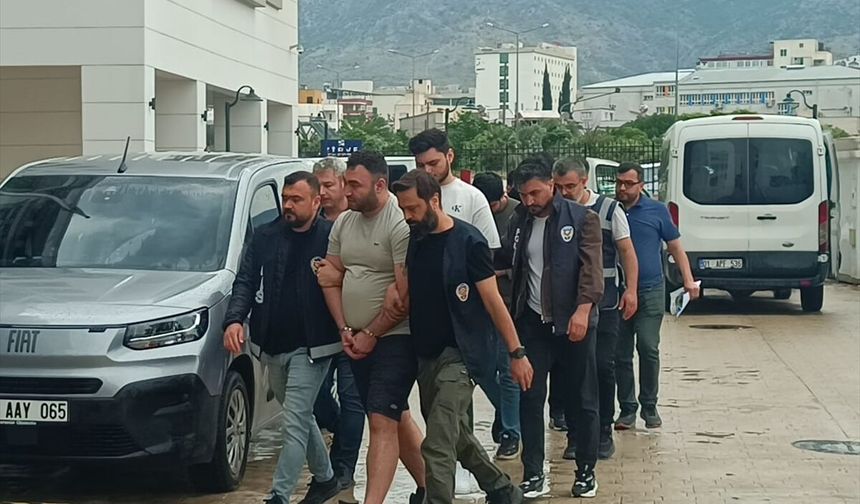 Adana'da bir kişinin tabancayla vurularak öldürülmesine ilişkin 3 zanlı tutuklandı