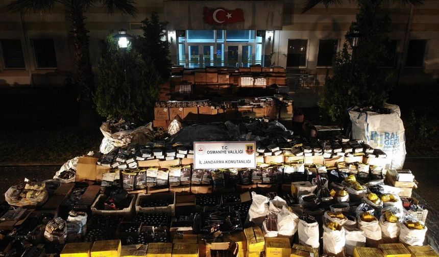Adana'da kaçakçılık operasyonunda yakalanan 3 zanlı tutuklandı