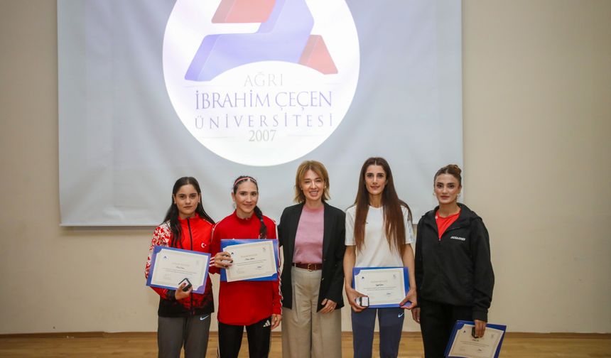 AİÇÜ Bilimsel Teşvik ve Spor Ödülleri sahiplerini buldu
