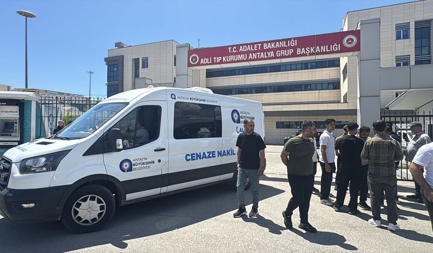 Antalya'da 16 yaşındaki genç doğum gününde motosiklet kazasında öldü
