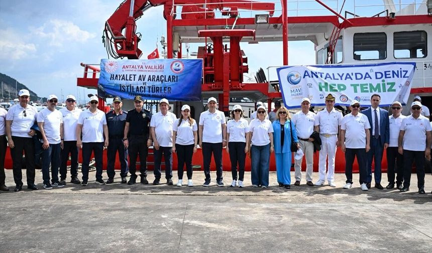Antalya'da hayalet ağ temizliği yapıldı