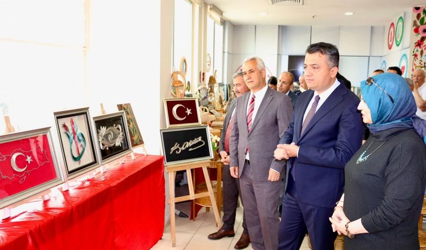 Hatay Dörtyol’da Eğitim ve Sanat Buluşması: Ortak Sergi Açıldı