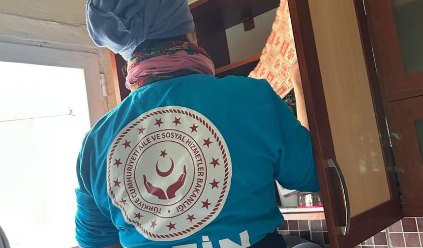 Erzin Kaymakamlığı’ndan Yaşlı ve Engellilere Evde Temizlik Desteği