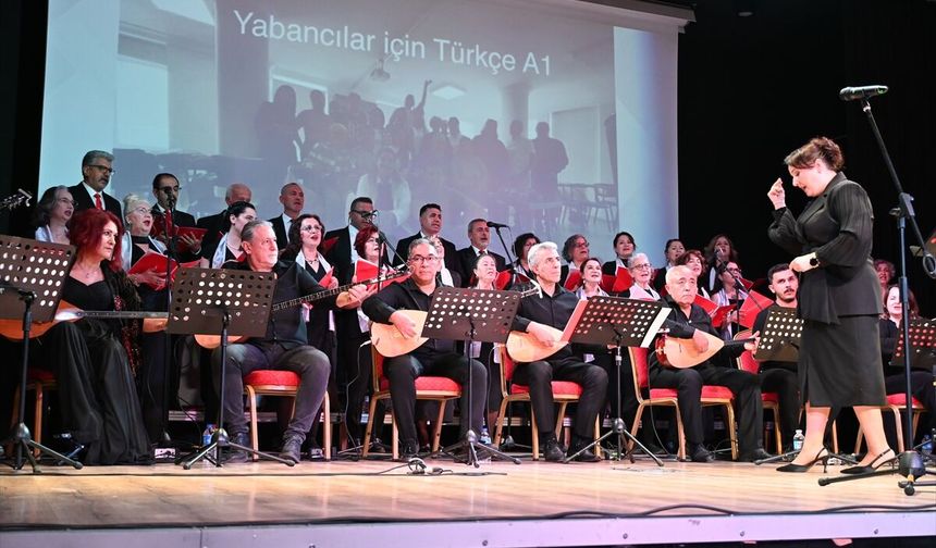 Halk Eğitim Merkezi'nde aldıkları müzik eğitiminin ardından konser verdiler