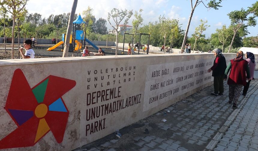 Hatay'da 'Voleybolun Unutulmaz Evlatları Anıt Parkı' açıldı