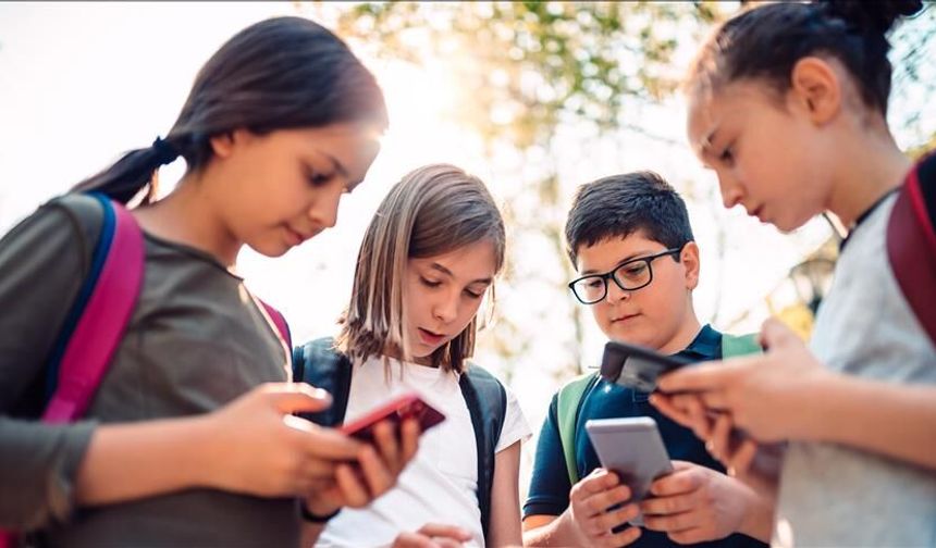 Okullarda Telefon Yasağı Sonuç Verdi mi? 41 Bin Okul İncelendi