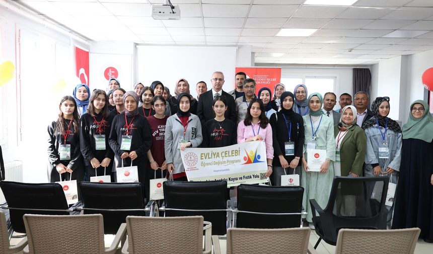 Osmaniye İl Müftülüğü’nde Gençlik Söyleşisi Düzenlendi