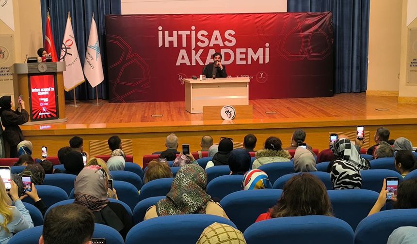 Serdar Tuncer Osmaniye’de Gençlerle Buluştu