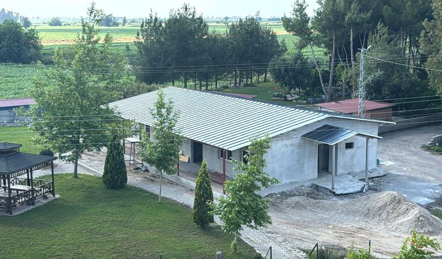 Toprakkale Kaymakamı Volkan Özer Köy Evi İnşaatını İnceledi