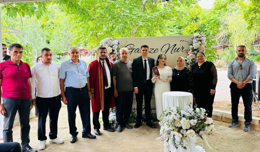 Başkan Yumrutepe Yeğeninin Nikâhını Kıydı