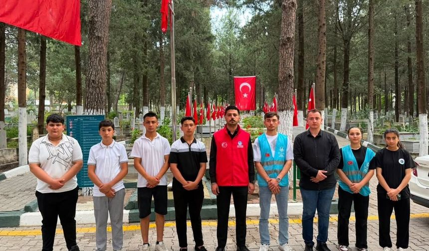 Düziçi’nde Şehitler İçin Anlamlı Bakım ve Ziyaret Etkinliği