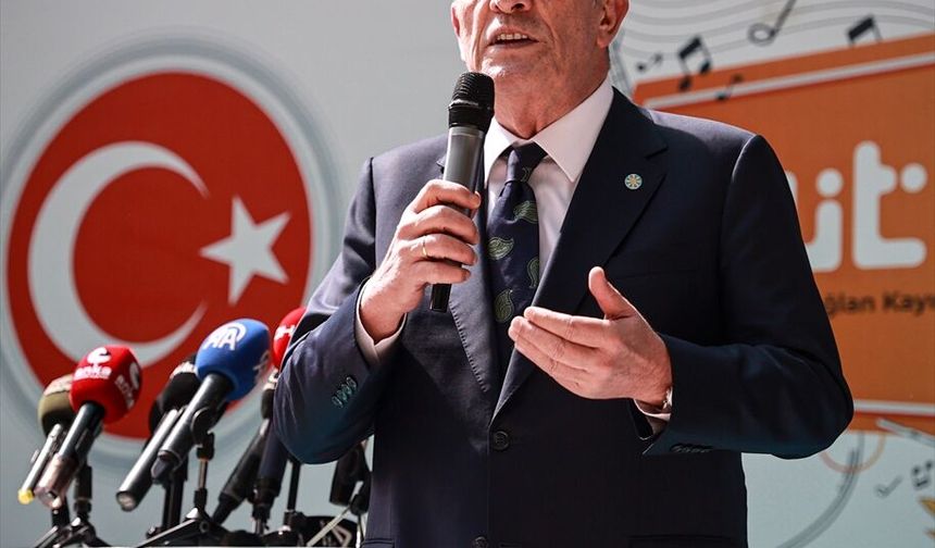 İYİ Parti Genel Başkanı Dervişoğlu, Karacaoğlan Kayısı, Kültür ve Sanat Festivali'ne katıldı