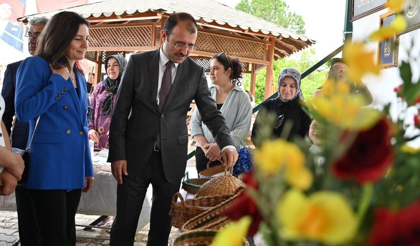Kadirli’de Hayat Boyu Öğrenme Sergisine Yoğun İlgi