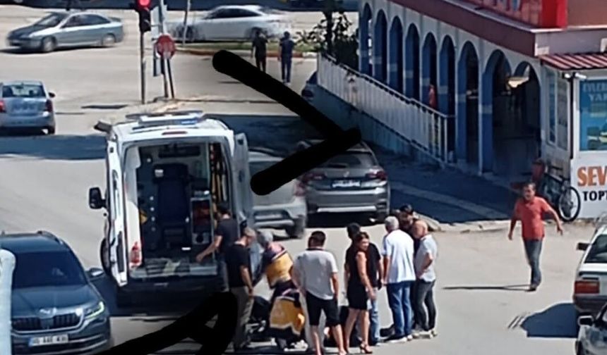 Kadirli’de Karşıya Geçen Kadına Otomobil Çarptı