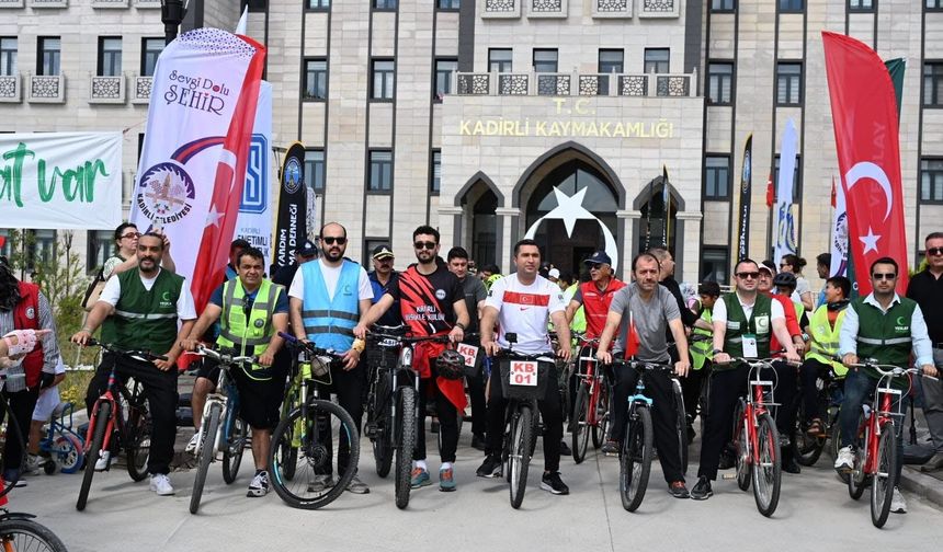 Kadirli'de Sağlıklı Nesiller İçin Pedal Çevirdiler