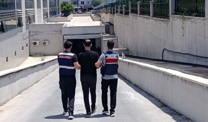 Mersin ve İzmir'de terör örgütü üyesi oldukları iddiasıyla yakalanan 2 şüpheli tutuklandı