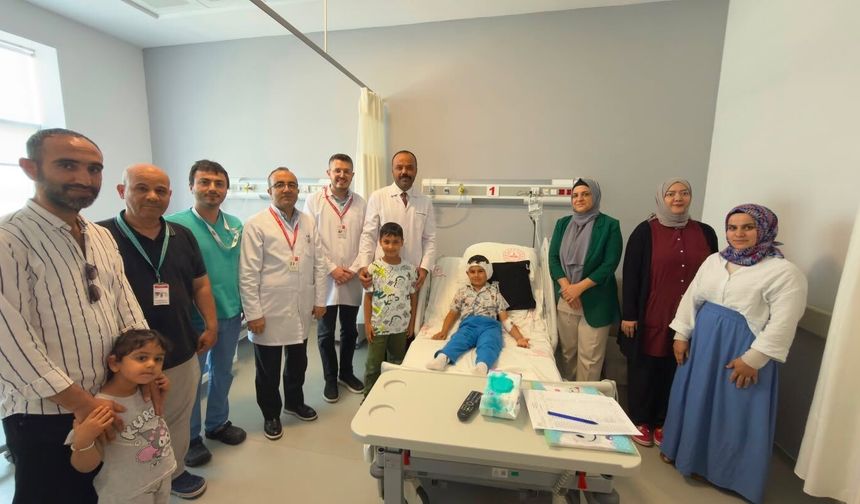 Osmaniye Eğitim ve Araştırma Hastanesinde Tarihi Operasyon: İlk Koklear İmplant
