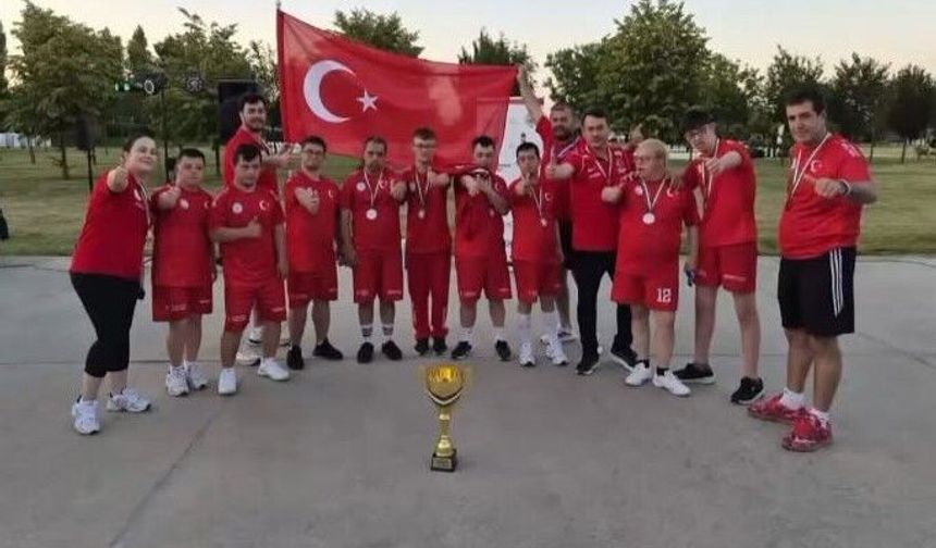 Türkiye’ye Gümüş Madalya: Down Basketbol Milli Takımı Dünya İkincisi