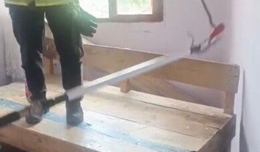 Osmaniye’de Eve Giren Yılan Yakalandı