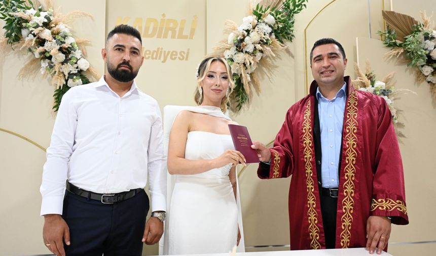 Osmaniye'de nikah dairesinde '26.06.2026' yoğunluğu yaşandı