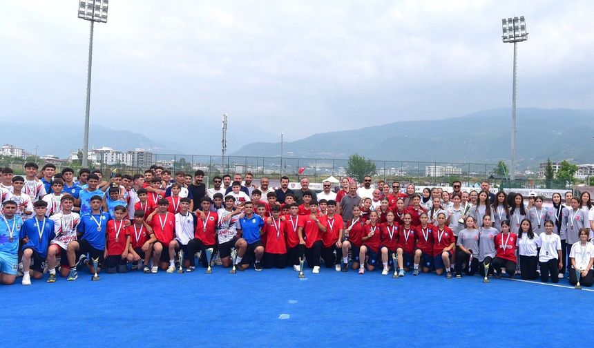 Osmaniye’de U16 Hokey 1. Lig 2. Etap Sona Erdi