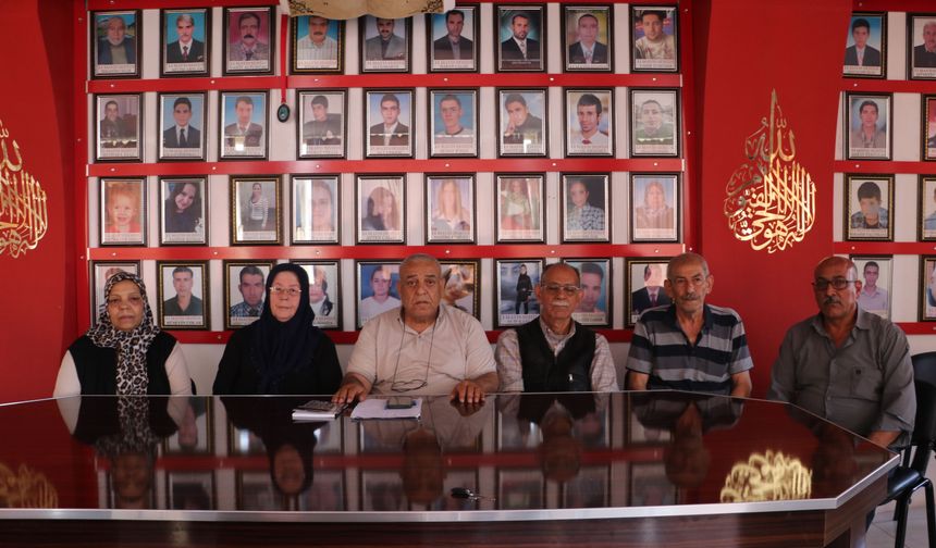 Reyhanlı'daki terör saldırısında yakınlarını kaybedenler sanıklara verilen cezadan memnun