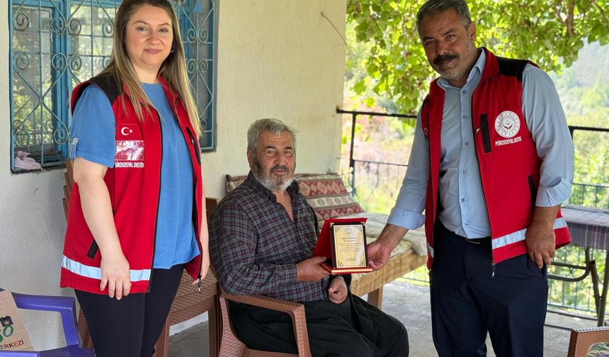 Şehit Babası Osman Çıplak’a Babalar Günü Ziyareti