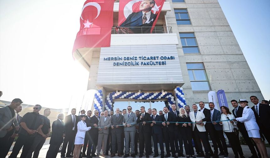 TOBB Başkanı Hisarcıklıoğlu, Mersin Üniversitesi Denizcilik Fakültesi'ni ziyaret etti