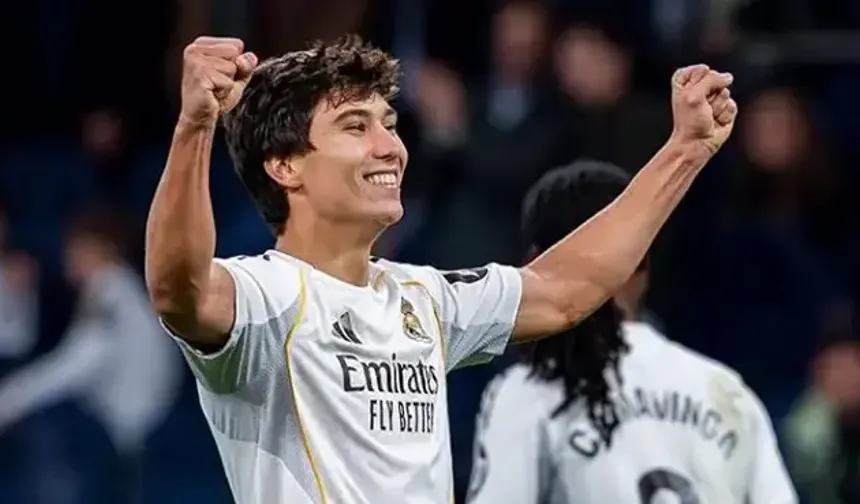 Süper Lig'de Transfer Hareketliliği! Dev Kulüplerde Sıcak Saatler