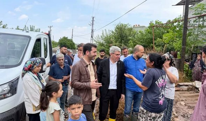 Toprakkale'de Sel Bölgesine AK Parti Ziyareti