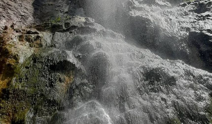 Alaca Tarihi ve Doğal Zenginlikleriyle Öne Çıkıyor