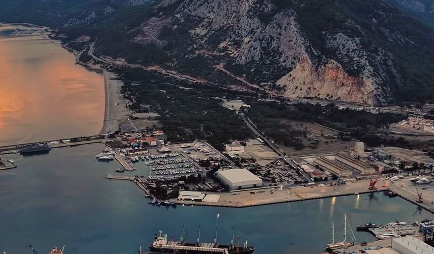 Antalya'da Gün Batımı Kartpostallık Manzara Sundu