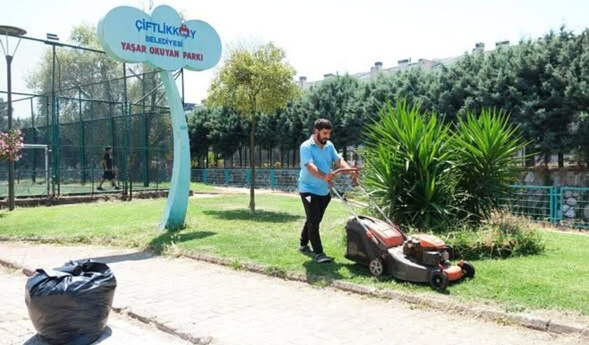 Çiftlikköy'de Yeşil Alanlar Yaz Sezonuna Hazırlandı
